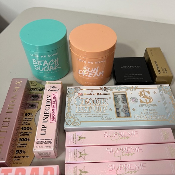 High End Makeup Lot (18 Items), Too Faced, NARS, Hourglass, Laura Mercier & MORE - Picture 5 of 11